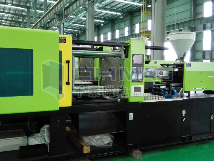 千豪分享:一個頭盔是怎么制造生產(chǎn)出來的? 千豪分享:一個頭盔是怎么制造生產(chǎn)出來的?