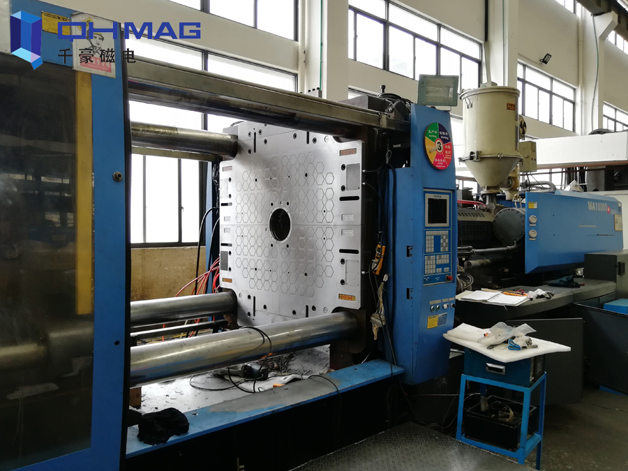 實力與顏值共存--千豪蜂巢式全鋼磁力模板