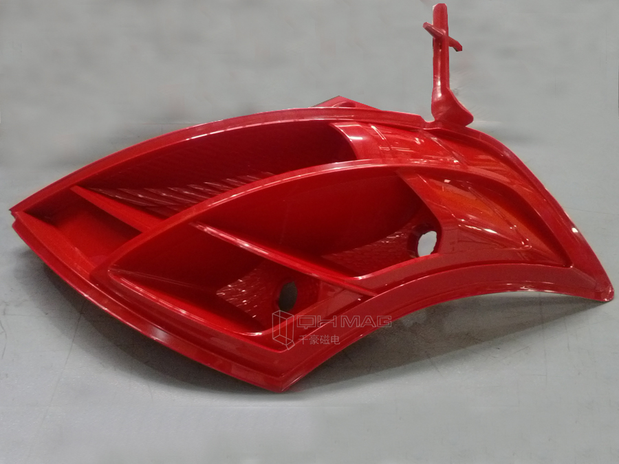 千豪分享：汽車燈模具的主要設計要點