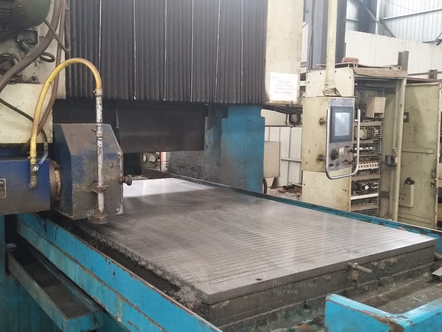 機械加工中心怎么買到合適的電永磁吸盤？