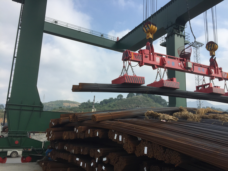 特殊型材的專業“搬運工”—特殊型材電永磁吊具 特殊型材的專業“搬運工”—特殊型材電永磁吊具