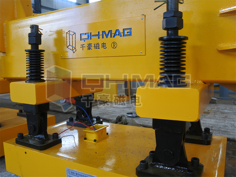 電永磁吊具在方鋼及異型導(dǎo)磁工件吊裝中的獨(dú)特優(yōu)勢(shì) 電永磁吊具在方鋼及異型導(dǎo)磁工件吊裝中的獨(dú)特優(yōu)勢(shì)