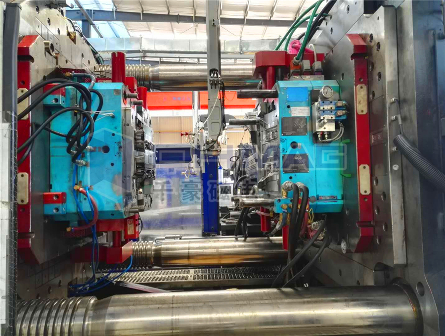 注塑機磁力換模